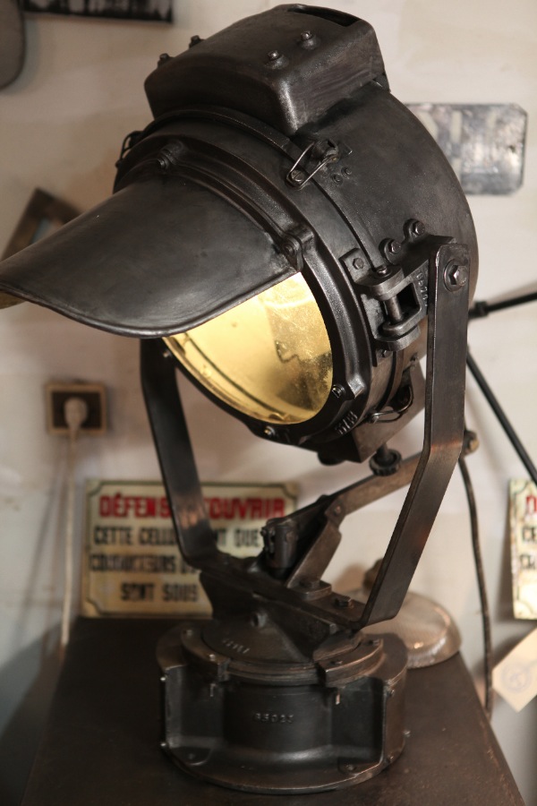 projecteur ancien style CREMER